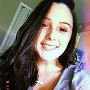 Meet your Posher, Ansley